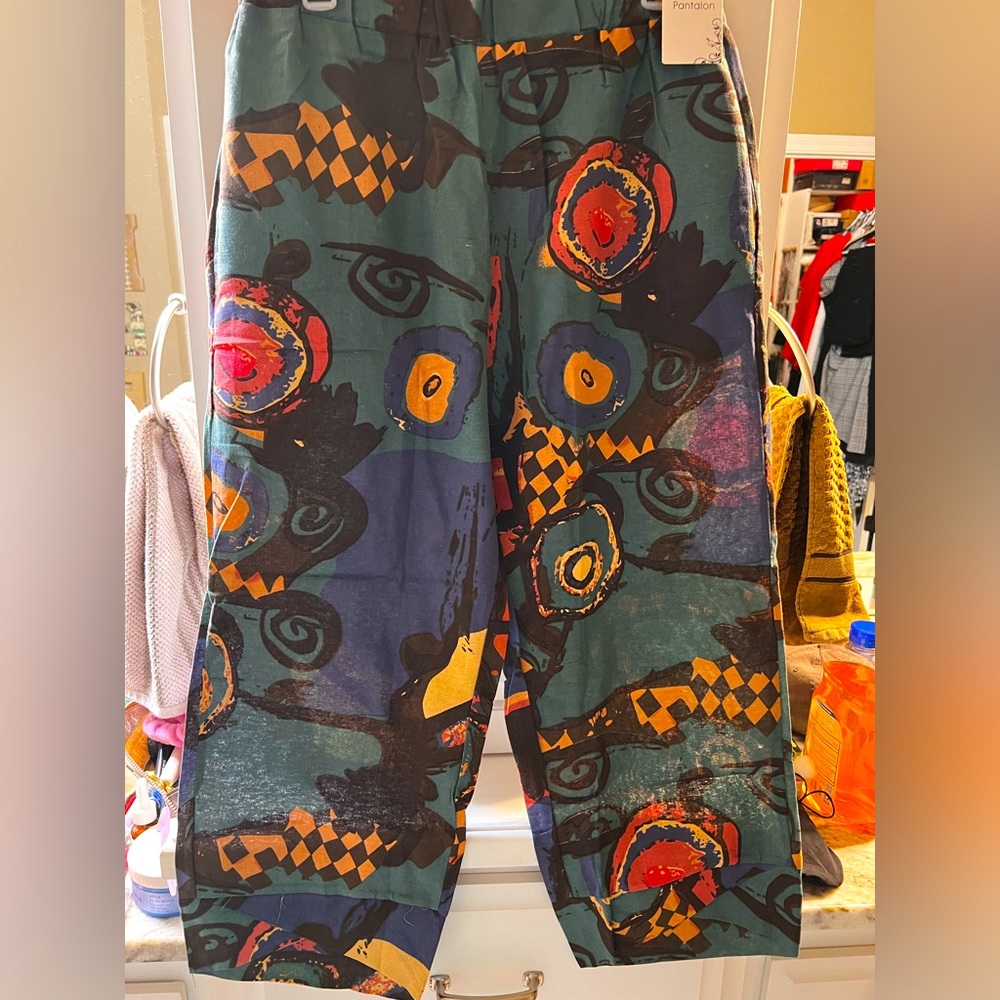 XXL PANTALÓN tulip hem black and teal abstract elastic waist crop…